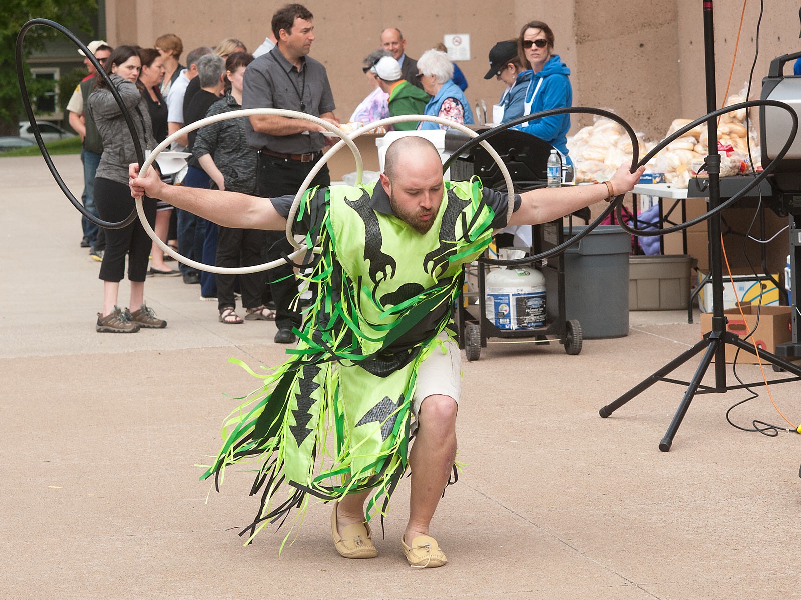 dancer_with_hoops.jpg